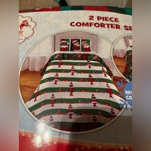 Elf on the Shelf Comforter Set new with tags twin/full.